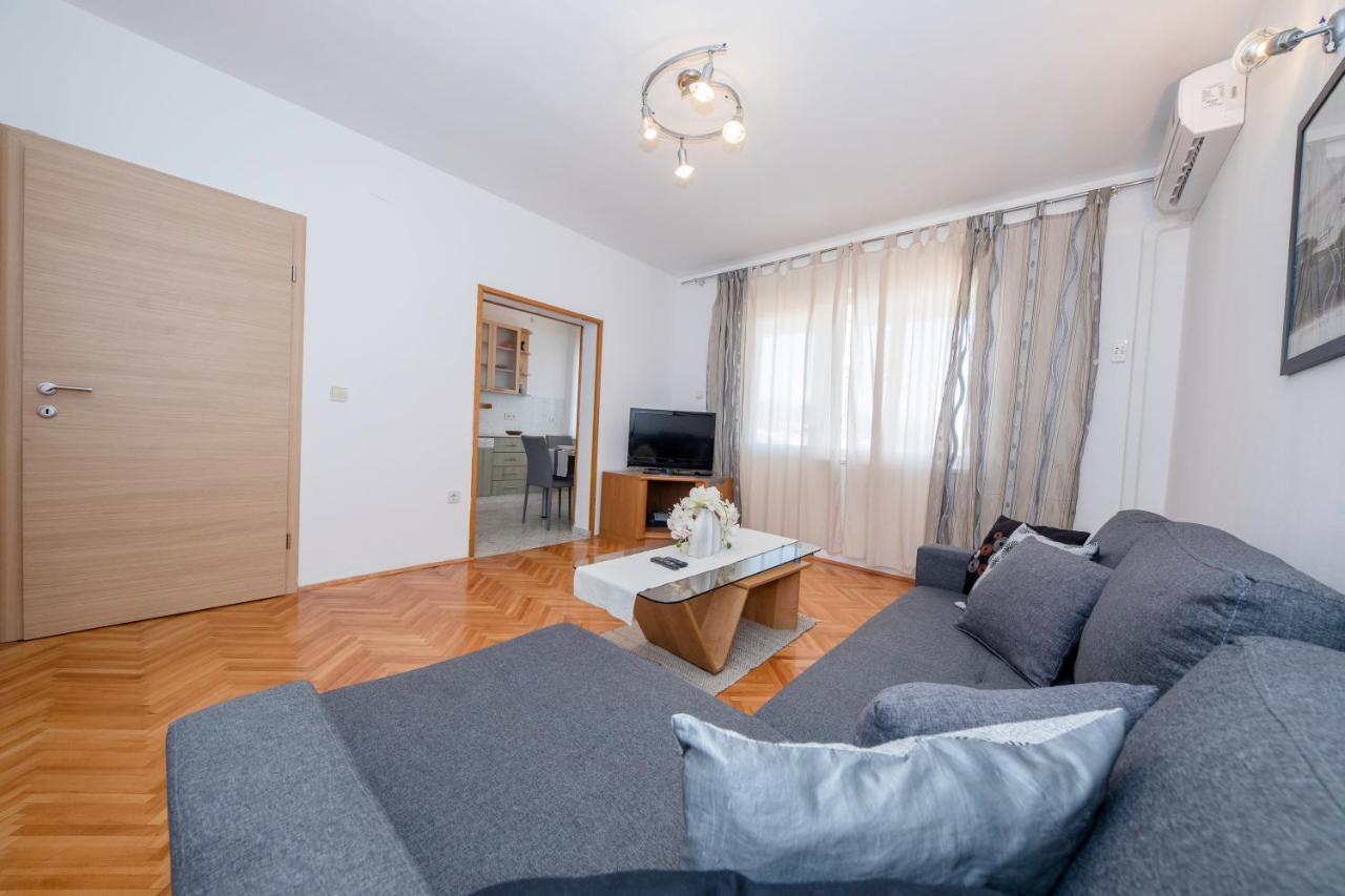 Apartments And Rooms Bolero 拉布 外观 照片