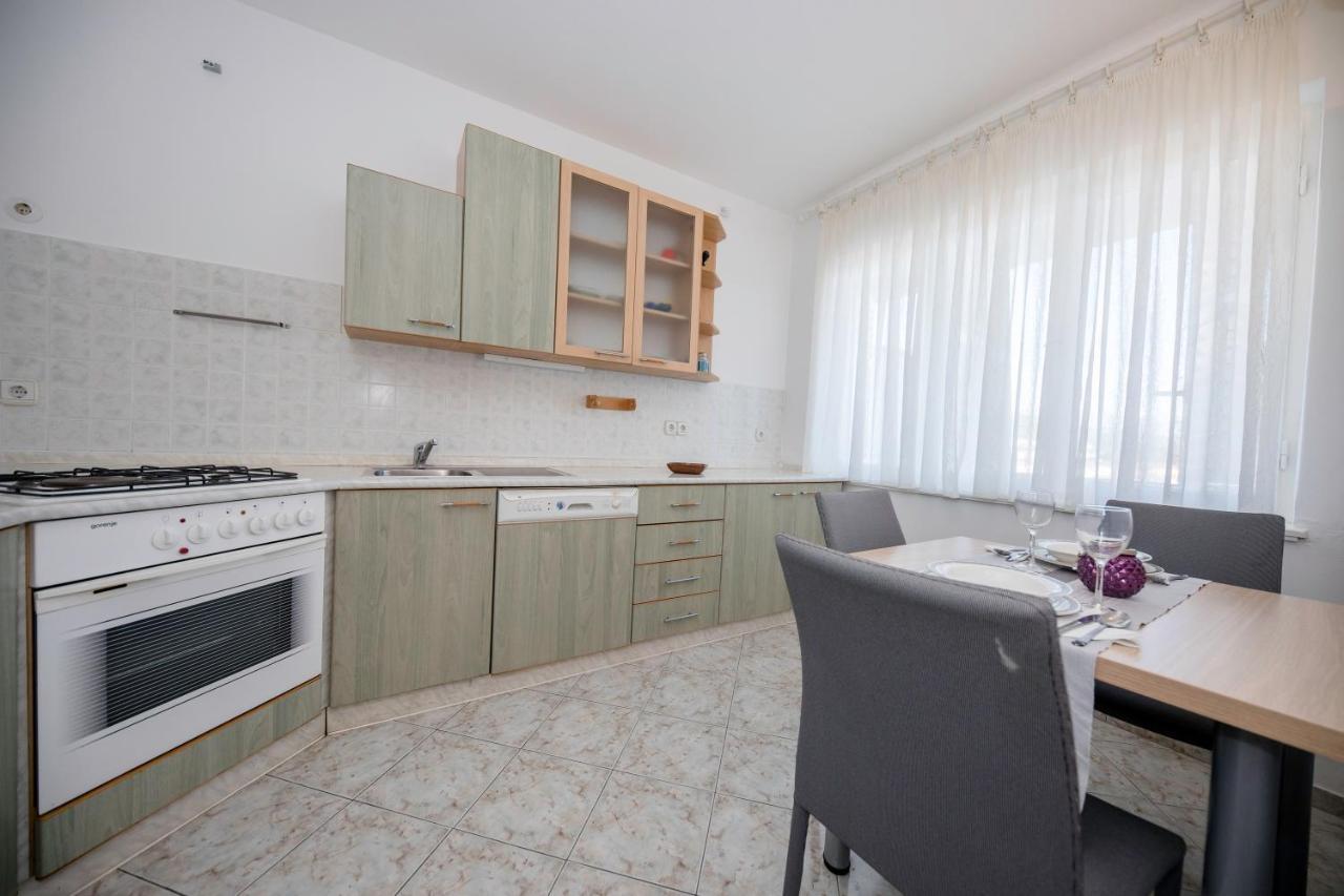 Apartments And Rooms Bolero 拉布 外观 照片