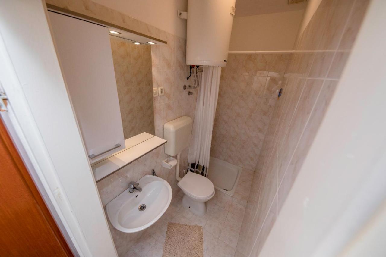 Apartments And Rooms Bolero 拉布 外观 照片