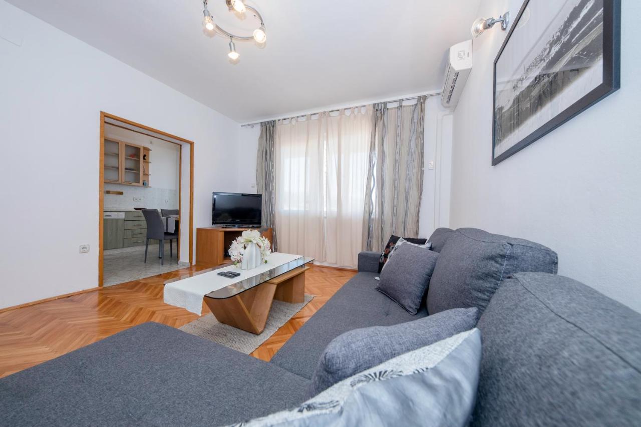 Apartments And Rooms Bolero 拉布 外观 照片