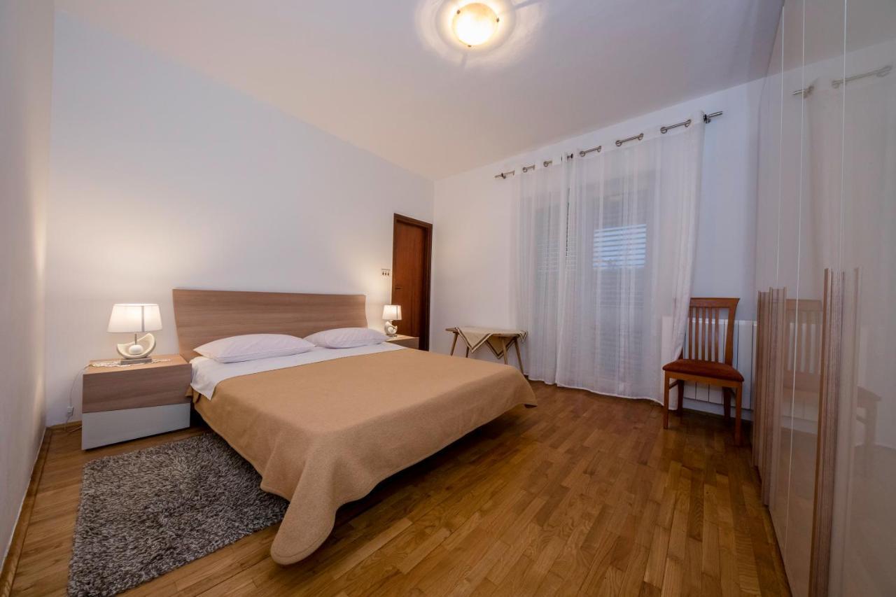 Apartments And Rooms Bolero 拉布 外观 照片