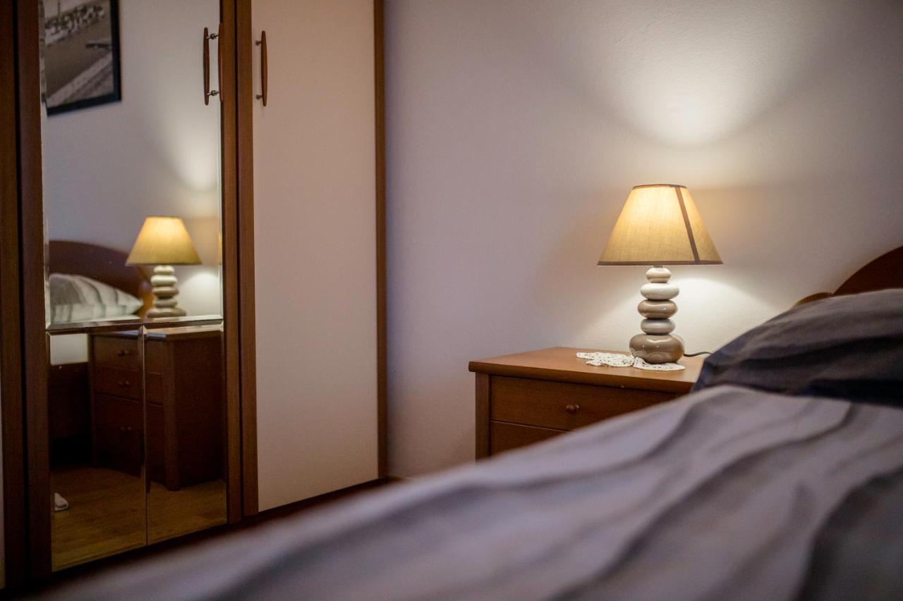 Apartments And Rooms Bolero 拉布 外观 照片